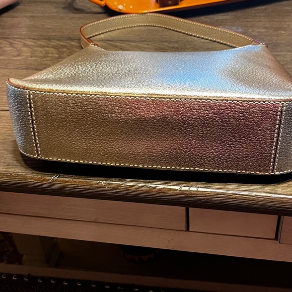 Authentic Kate Spade Gold Shimmery  Leather Cute Shoulder Bag. NWOT - Picture 4 of 14